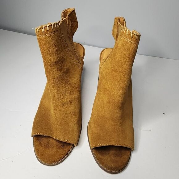 Urban Outfitters Chelsea Tan Suede Sling Back Open Toe Heels Size 10 - Picture 3 of 4